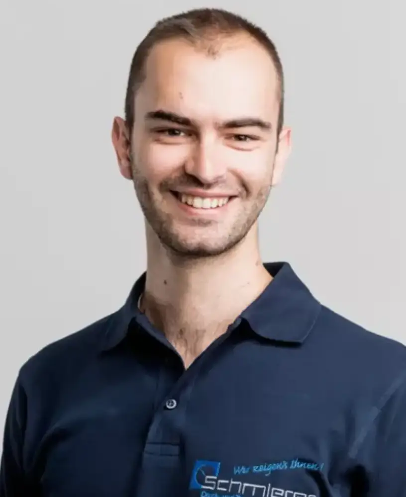 Portrait of Julian Schmierer, Authorized Officer